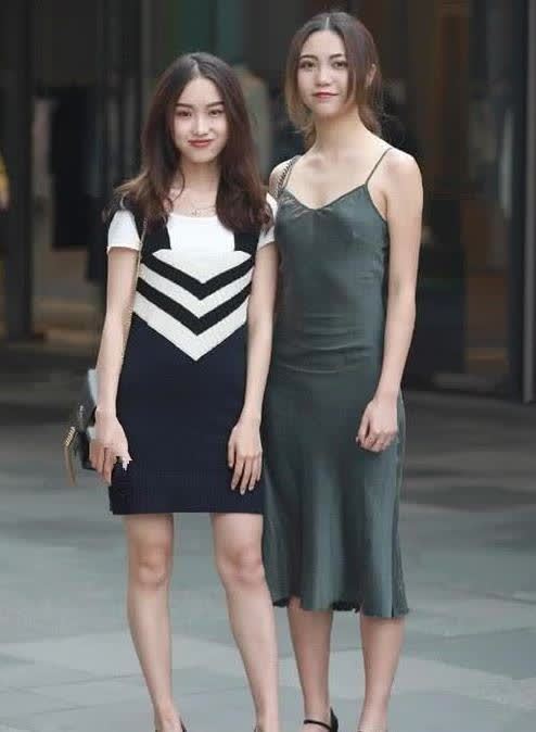 连衣裙 耀如春华的美女, 一条红色连衣裙外搭白色开衫, 女人味十足