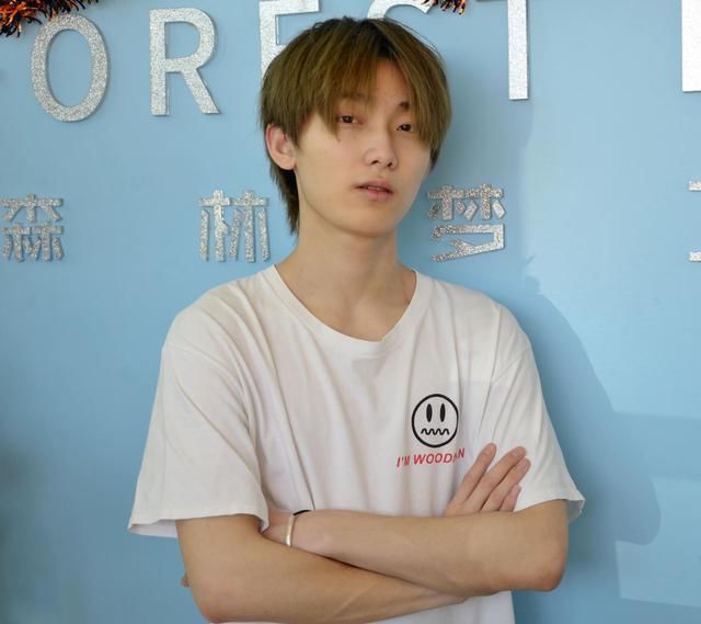 青春有你|美国森林梦工厂学生杨皓钧入选大陆火爆选秀节目《青春有你3》