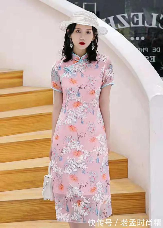 旗袍|夏季穿这几个颜色的改良旗袍,超减龄,不但时尚又优雅气质无暇!