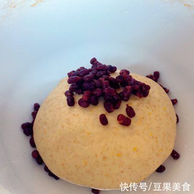 甜美又补钙的蜜豆奶酪夹心华夫饼