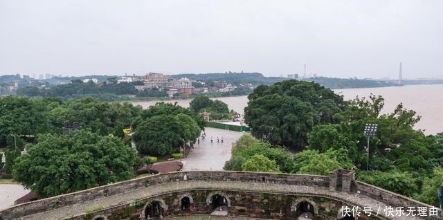 赣州城，中国五大古城之一，是中国古代少数几座北宋城楼之一