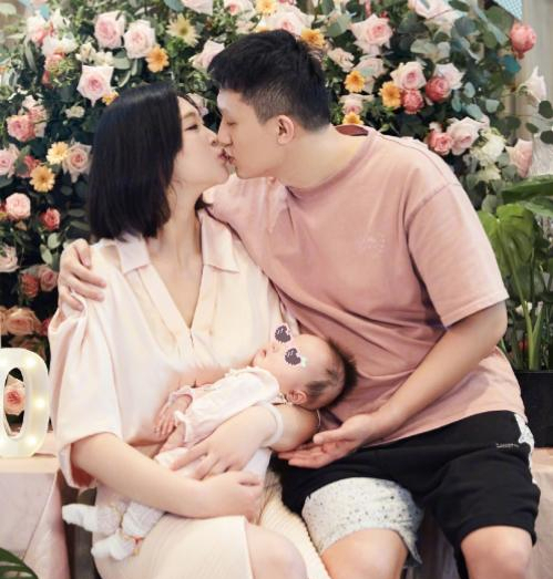 杨臻博|美艳动人!惠若琪生娃后二次发育,博士老公胡子拉碴满脸憔悴