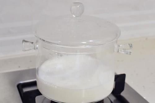 不用|1个芒果1盒牛奶,简单做春天最美味的小甜品,不用吉利丁也Q弹