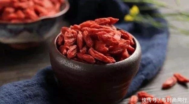 毫无用处|我喝了3年枸杞水,毫无用处!老中医:第一步就做错了