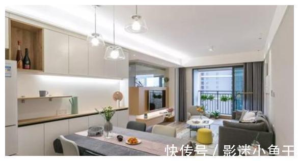 疫情|70平小三室,电视墙这样装,客厅大1倍,疫情结束就照着装