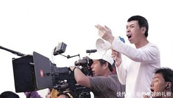 送礼是门大学问!马未都送了根绿松石拐杖给冯小刚,看清了其人