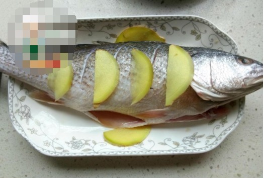 这鱼多吃,肉厚刺少,鲜美细嫩