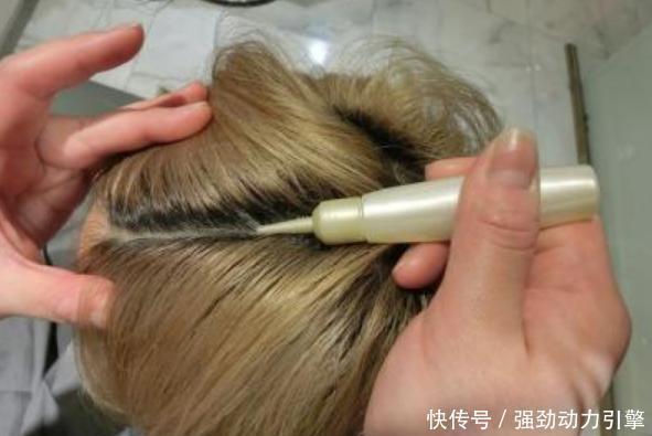 焦糖色|显白发色瞬间提升气质，黑长直可以暂时淘汰，这个发色高级感十足