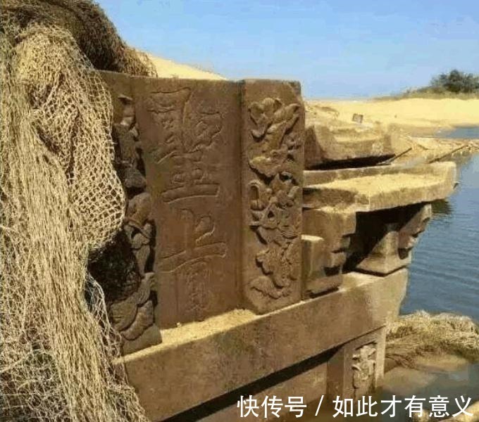 硝石镇|水库放水, 一座神秘古佛浮出水面, 水下还有一个古镇!