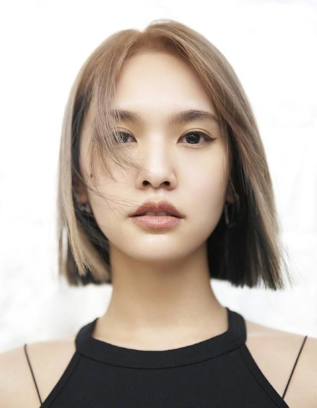 锁骨发out了！2021短发流行这么剪，烫不烫都超好看