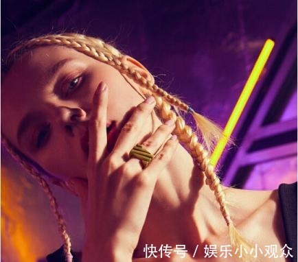 《潮玩人類在哪里》同款周六福潮金配飾！