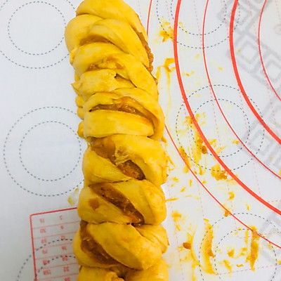 南瓜夹馅奶香土司