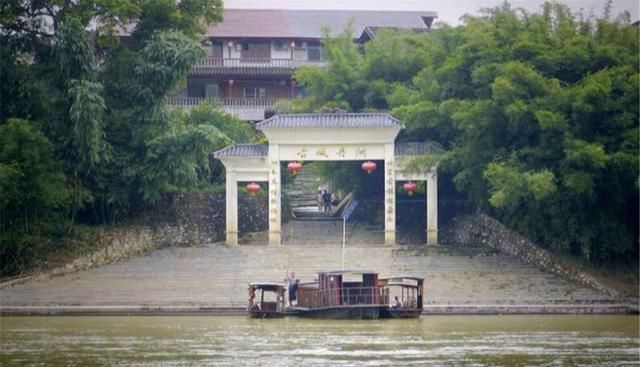 古镇|中国“唯一”飘在水上古镇距今400多年，不通车，仿若世外桃源