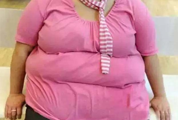 早上起床|肚子比胸还要高，教你正确饮用淡盐水，帮你轻松搞定大肚腩