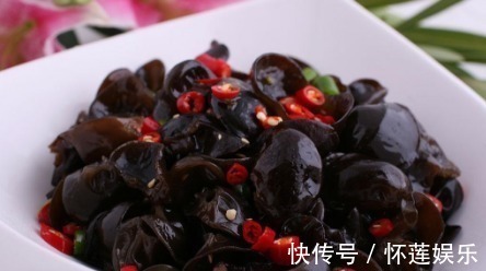 维生素e|木耳虽好,但2类人切记别吃,尤其是第二种,嘴再馋也别碰!