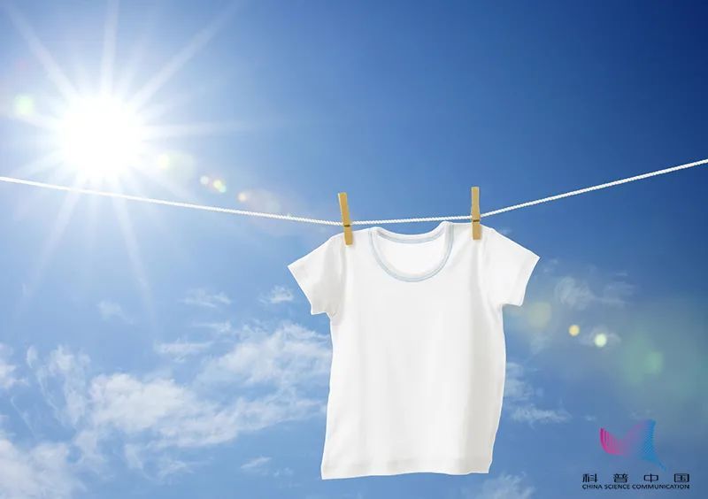 衣服|白色衣服总是发黄、洗不干净?教你一招,洗完和新的一样!