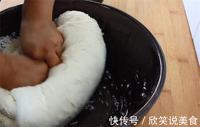 蒸包子,记住不要直接上锅蒸,诀窍全教你,包子松软好吃,不回缩