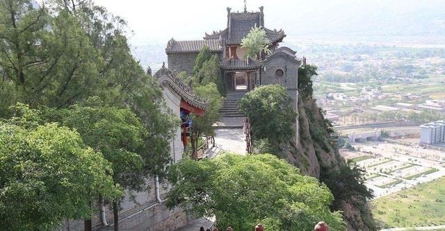 风景区|我国被忽略的一处景点，融石窟和古建为一体，有泥塑大佛一尊