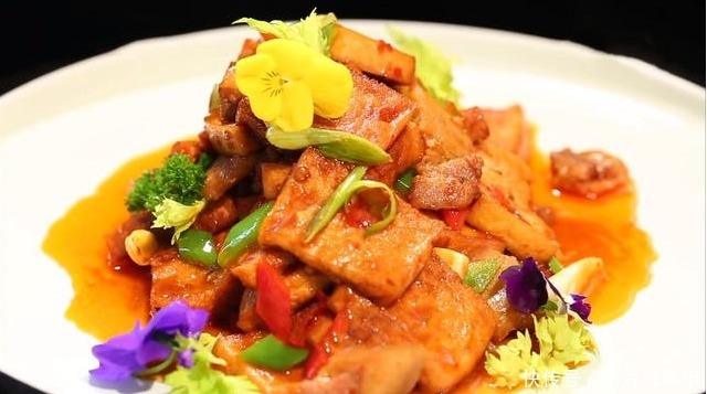 教你做|大厨教你做“家常豆腐”,豆腐不碎又入味,做法简单,10分钟搞定