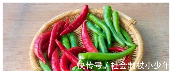 胡椒|苦瓜别再炒鸡蛋了，教你秘制新做法，一次做5斤，放一年都不会坏