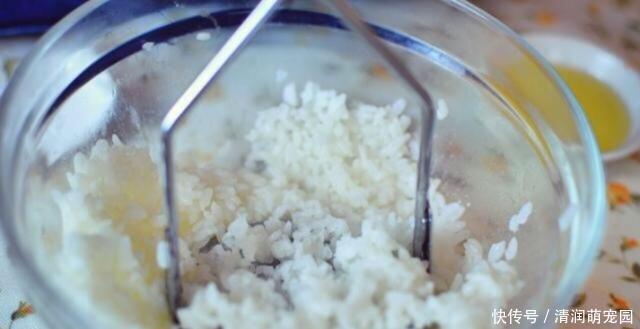  家里|家里米饭蒸多了，剩饭没人吃学会这一招，一家老小都抢着吃！