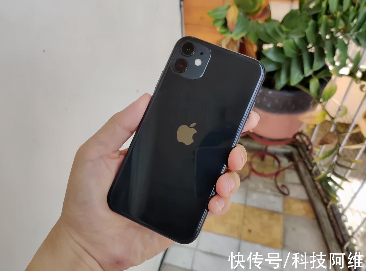 iphone|从5499元跌至3799元，iPhone13发布在即，旧款苹果手机重回低价