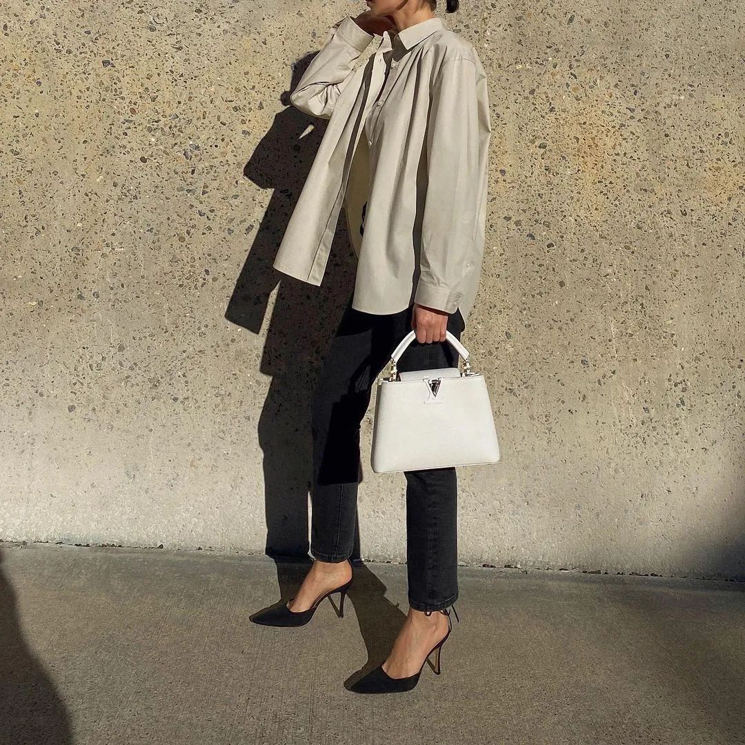 collins|朱莉最爱的奶油色，要怎么穿才看起来温柔又多金？