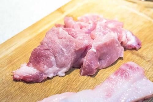 优质蛋白|年龄越大越要吃肉？年过五旬，4种肉可以多吃，中老年人不妨看看