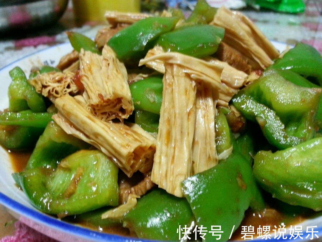 唇齿|腐竹此做法,色泽动人,唇齿留香,做法简单易学,味道一吃就爱