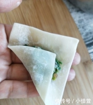 好吃|爱吃馄饨别买着吃了,教你在家做,皮薄馅鲜,比买的好吃