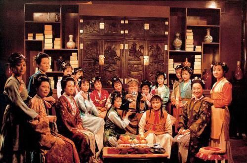  病态|《红楼梦》：黛玉身体不好，贾府的人也多病，或是社会的病态