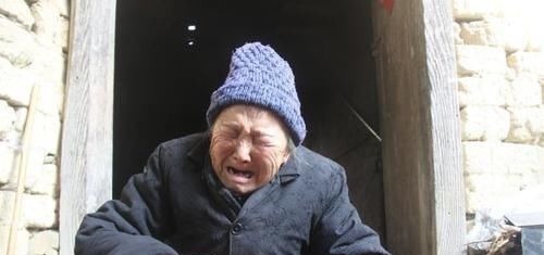 可娃|不帮儿女带娃的老人,晚年多半逃不过“三大结局”,个个都很现实