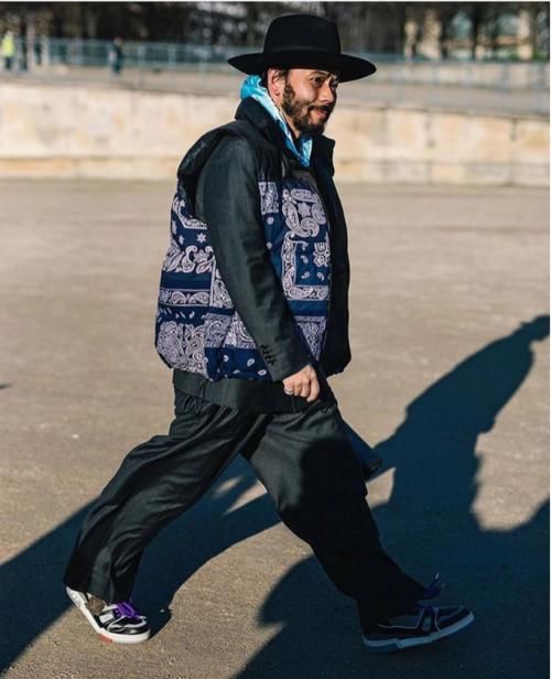  渔夫帽|冬季穿搭要想出彩帽子选择很关键，毛绒帽保暖时髦，渔夫帽休闲帅气