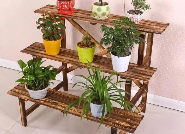 养花占地方？阳台支个架，再养10盆也不挤！