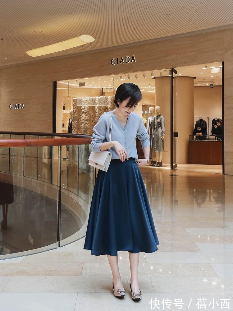 下半身 穿半身裙时别搭配小白鞋了,试试这些精致高跟鞋,高级优雅又百搭