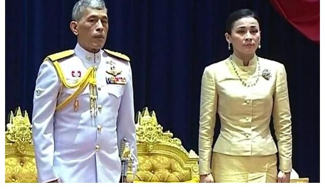 苏提达王后|诗妮娜还是妾室身份，没资格亮相泰王寿宴，嘉宾名单只有苏提达