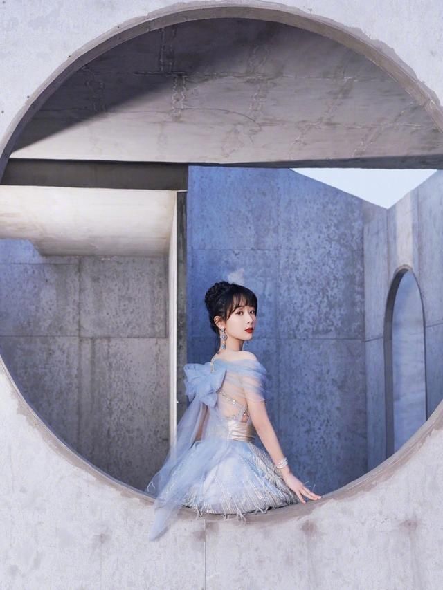 原班人马 欢瑞骚操作坑艺人究竟是为防爆成毅,还是要为杨紫铺路