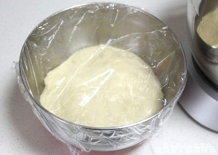 发面时嫌太慢?滴几滴“它”,20分钟发满盆,柔软蓬松口感好
