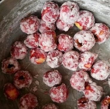 山楂加冰糖,教你在家自制“糖雪球”,5分钟学会,山楂酸甜可口