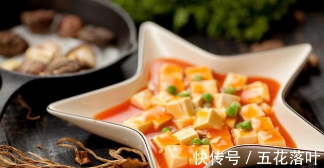 39岁“懒妈妈”，做晚餐追求简单不重样，家人反夸营养好吃还省钱！