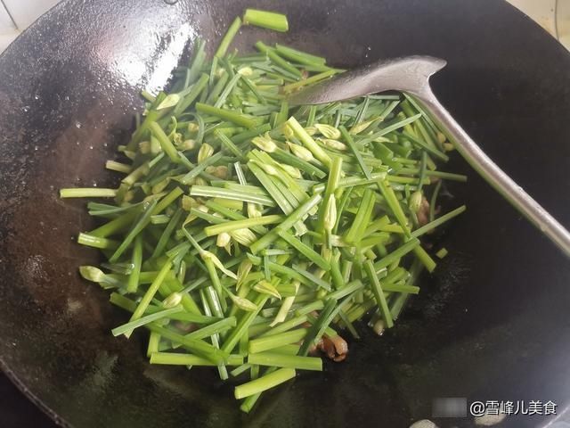 掐断|8月，这种蔬菜最好吃，过几天就老了，营养好吃味道鲜，别错过