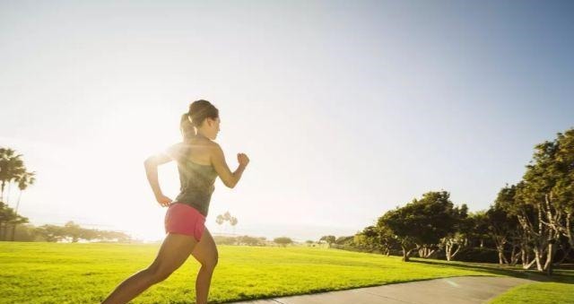 鞋面|曾被誉为“缓震之王”，在美国价格翻50倍却被疯抢，无奈国人不屑一顾！