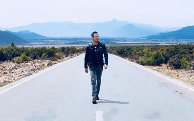 现状 “讽刺”刘德华，“挖苦”刀郎，被前女友养3年的杨坤，现状如何