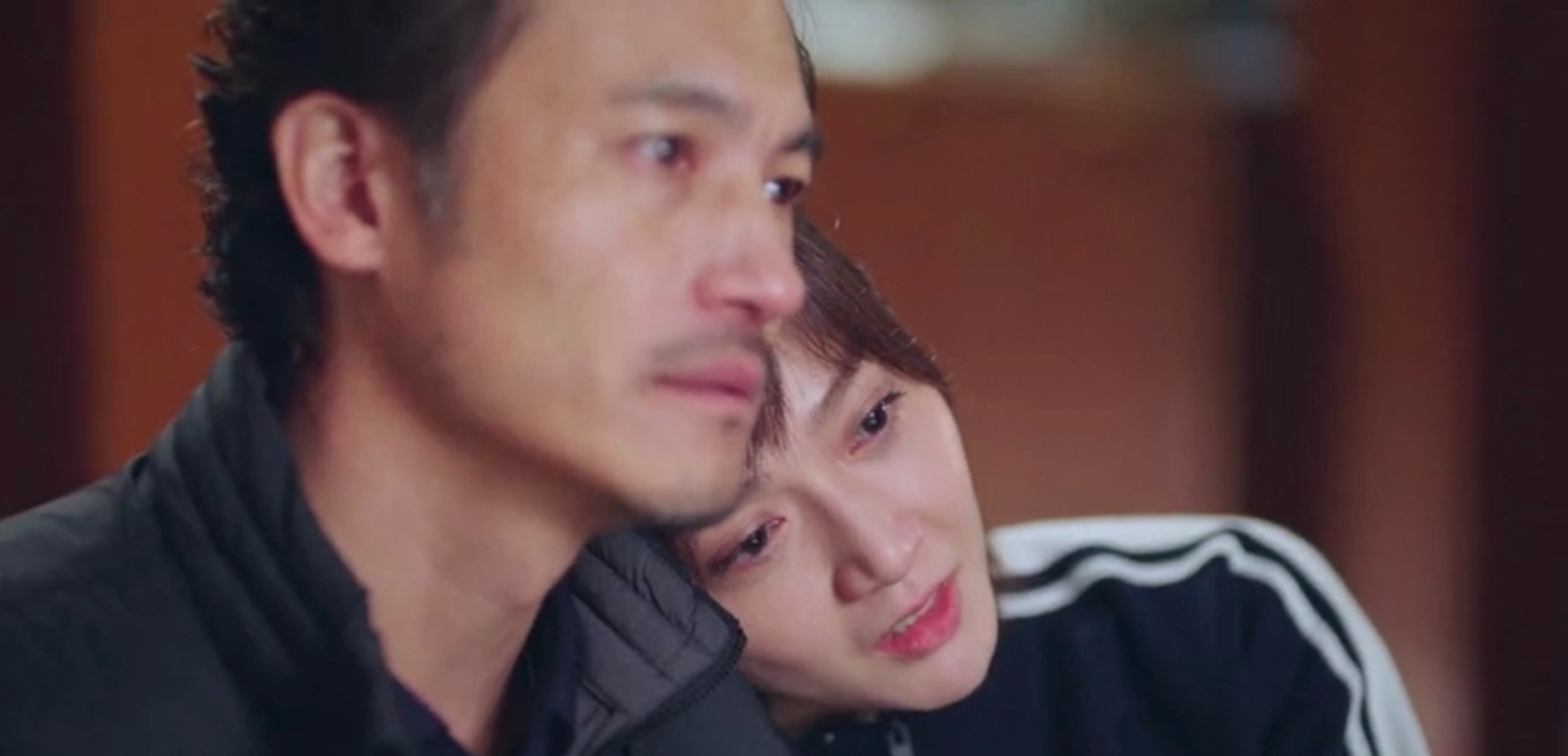 突围悲情戏:全员演技过关,只有他是唯一败笔,仅剩贪欲毫无情感