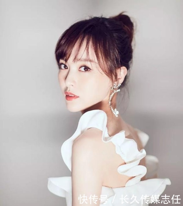 发型师透露:这3种发型留久了,会加速“脱发”,发际线还易上移