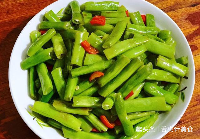 蕨菜|这几种蔬菜吃多了可能会致癌,宁可扔掉也不要吃,看看是哪些蔬菜