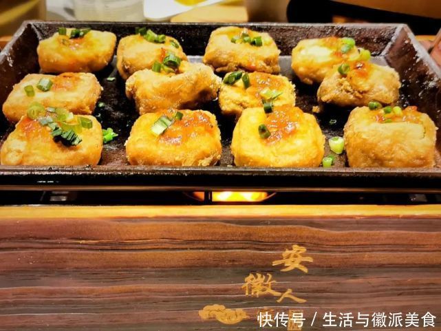 济南当地有名特色小吃？德信官方网站