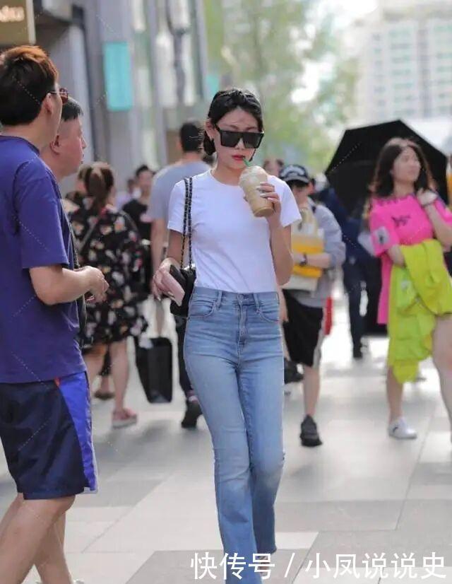 收起你的阔腿裤,今夏“喇叭裤”更吃香,不仅减龄又显瘦