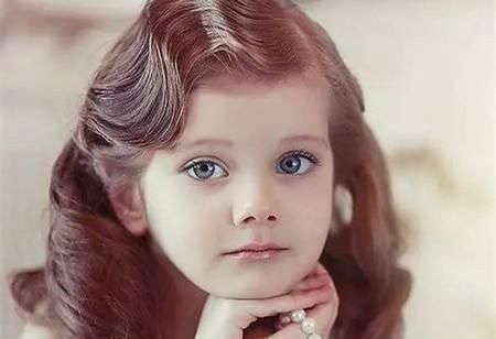 女儿|女孩第一次月经,若是不早于这个年龄,发育没问题,不用担心身高