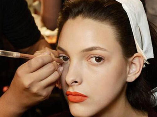 为什么你化的妆没有别人好看?分享3个“小心机”,打造精致妆容